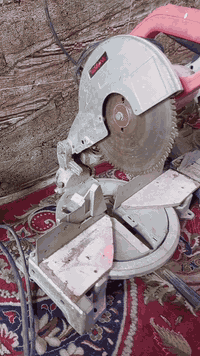 السلام عليكم عيني هاي كترات قطع واثنين دريلات همر للبيع نضاف وشغالت كلهن للبيع عددهن 4قطع مكاني بغداد التاجي شارع العلوه سمج والمخضر اي استفسار اتصال
***********
