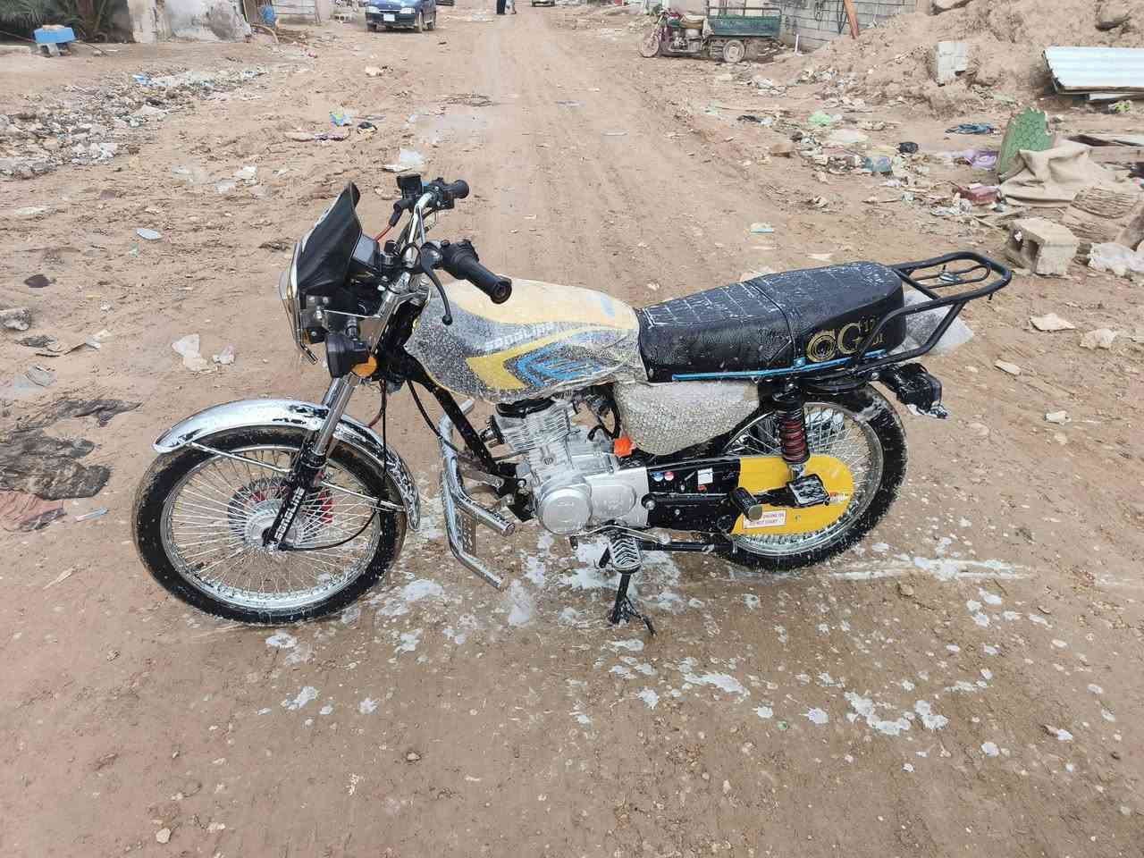 تايكر لبيع موديل 26 اوراق كفلة عامة دراجة جديدة دراجة ماشية 396 كيلو مكانة ديالى بعقوبة سعر 750 وبيهة مجال قليل ***********
