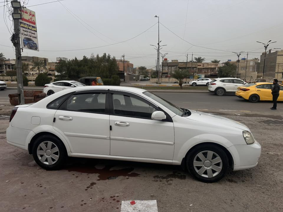 السلام عليكم اوبترا ٢٠١١ 
سياره حلوه وجاهز 
ب اسمي سنوية جديدة 
بيها صبغ ٤ قطع او ٥ ابيع احزام بدون تبديل 
فقط اثر شخوط 
مكاني الشعب 
السعر ٦٨ 
***********
