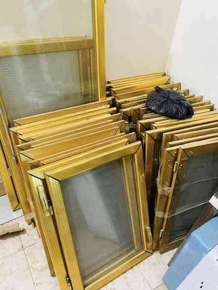 رفوف للبيع  عدد 3 و بيبانهن موجودات رقمي ***********
