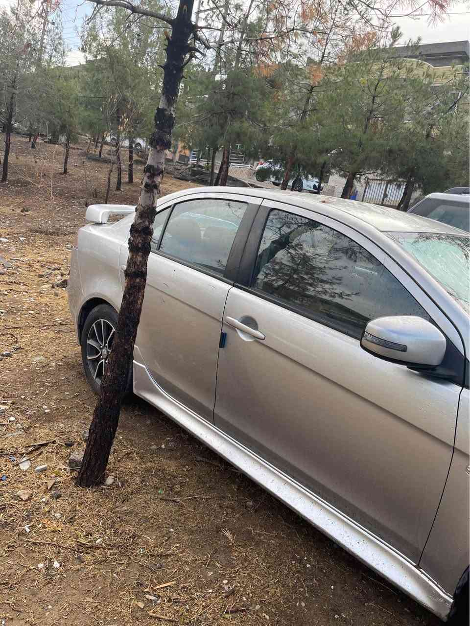 بۆیاخ/ دوو پارچە و دوو پەڵە  
مەکینە و گێڕ بە شەرت 
سەیارەیەکی گەنجانە و تابڵێی پڕ موتعە
٩٩$ گەڵاو معامەلەیەکی برایانە
*********** السليمانية, العراق
