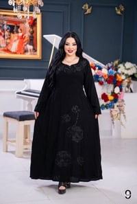 عباية حرير • سواد فاحم • مقاس ٥٠-١١٠