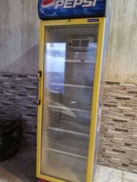 ثلاجة • للبيع • وبيه مجال