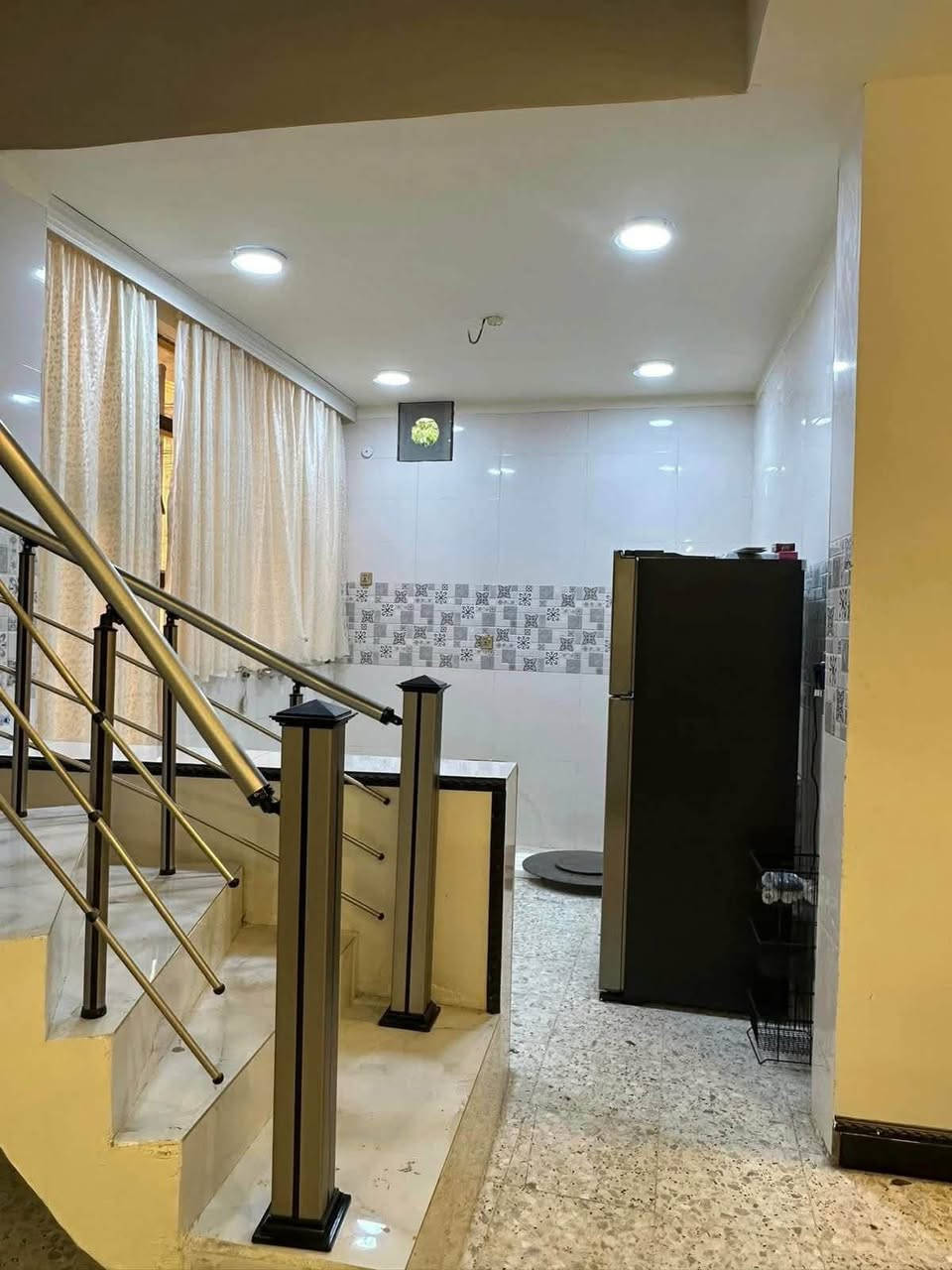 🏠دار للبيــــــــــع
فـٓــــي آبـــــو ابو خستاوي جهه المرور شارع سيد علي زوير الغربي 
_________________
المساحــــــة // ١٧٥ م   #طابــــــو #زراعي سند ٢٥  
الواجهـــــــــة //
النـــــــــــــزال  // 
_________________
🏗️🧱# بناء طابقين ١—  غرفه صاله وهـــــــــــول ومطبـــــــخ ومجـمــــــــع صحـــــــــيات ومنـــــــــــاور
وگـــــــــراج ...
 الطابق الثني  غرفه _________________

_________________💲

للأستفســـــــار عــــــن السعــــــــر يرجـــــــىٰ تـــــــرگ تعليـــــق (السعـــــــــر) #وسيتــــــم #الـــــرد #خــــاص 

_________________💲

_________________
#مكتـــــــــب
          🏗️🧱أرض الوطن للعقار 🧱🏗️
#الكائـــــــــن
  شارع حله كربلاء -ابو خستاوي  - مجاور مجمع تسجيل المركبات مرور بابل ————الا تصال /.   *********** او *********** واهلا وسهلا 
  
_____________________________________________
