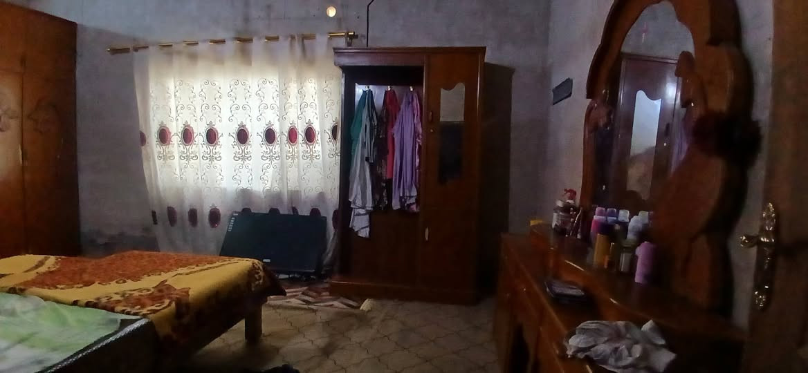 اللهم. صل على. محمد وال محمد
السَلٱمٌ عـَلـْيگمّ-ۈرحـْمّـٌة ٱللـّہ ﯙبُرگـّاتہ 
يعلن. مكتب.  الشريفي للعقار 
عن. وجود.  دار. للبيع. الموقع. العلگايه. يم.  مدرست. تبارك.  موقع. ممتاز.  البيت. زاعي. بس. مكاتبه. مساحته. 200 متر.  يتكون. م̷ـــِْن. غرفه. وصاله. ومطبخ. واستقبال. وحديقتين. خلف. البيت. حديقه. وكدامه. حديقه. السعر. ابلاش.  12. وبيه. محال.
***********
***********
***********
