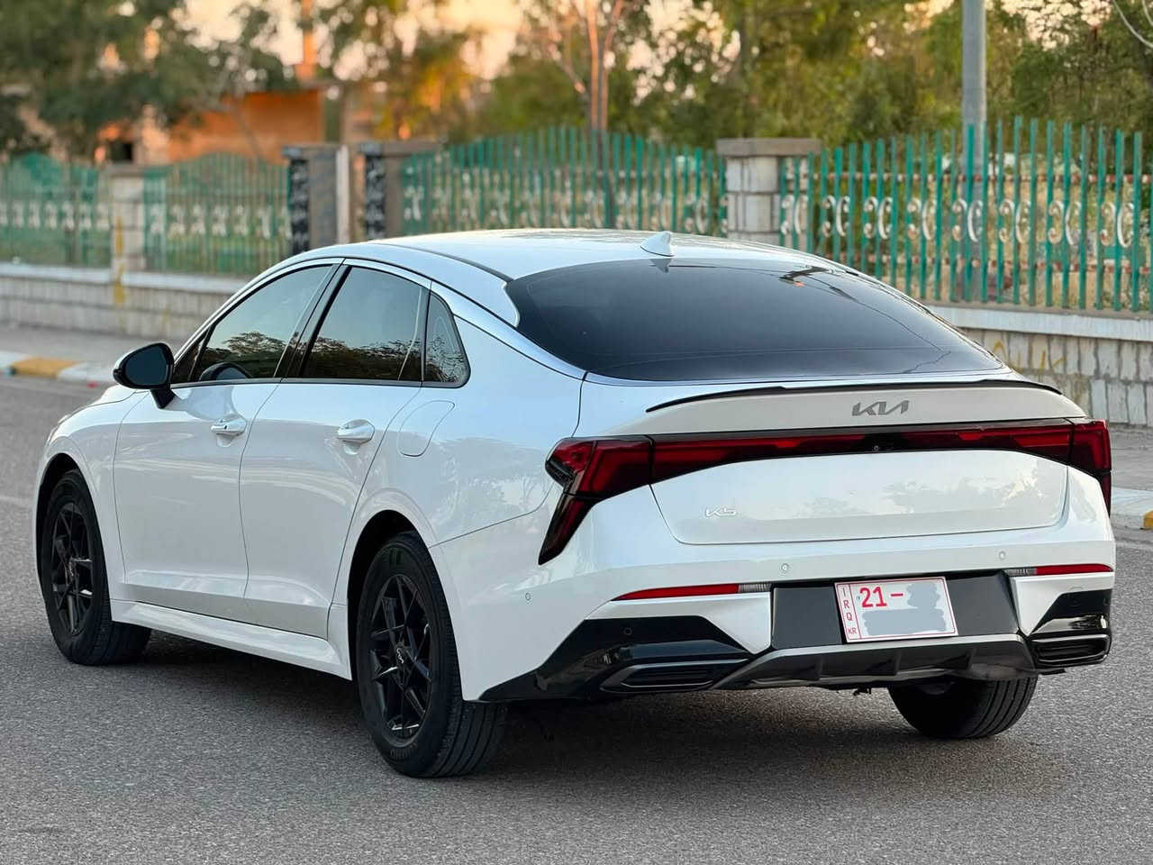 ارخص سعر 
Kia k5 2025 LXS
سياره حالياً مرقمه السليمانية رقم مميز ٤٢٢٣٣
والتحويل بأسمي نفس اليوم
 كامره خلفيه حساسات ٣٦٠
رادار ٣٦٠
تايرات حجم ١٦ 
سياره جديده مشي ٣ الاف مايل
بيه صبغ نص جاملغ خلفي يمين
بدون ارباك بدون دواخل 
عنوان : قضاء كلار 
رقم تليفون :***********
سعر : ١٧٦ ورقه  و بيه مجال قليل 
رقم شاصي و سونار موجو بالصور
