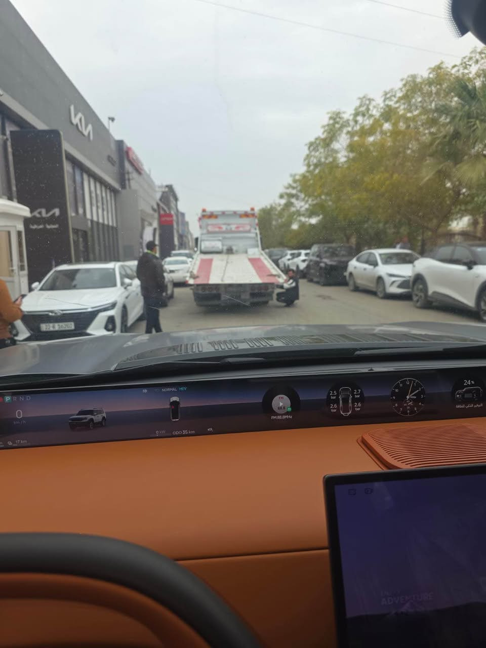 جيتور G700 premium 
تم شراء السياره من وكالة هارلم بغداد وشحنها الى البصره بسطحه، السياره لم تستخدم ابداً صفر كيلو متر 
اعلى فئه premium لون رمادي مات (طافي)
موقعها البصره 
السعر 80 مليون قفل
*********** البصرة, العراق
