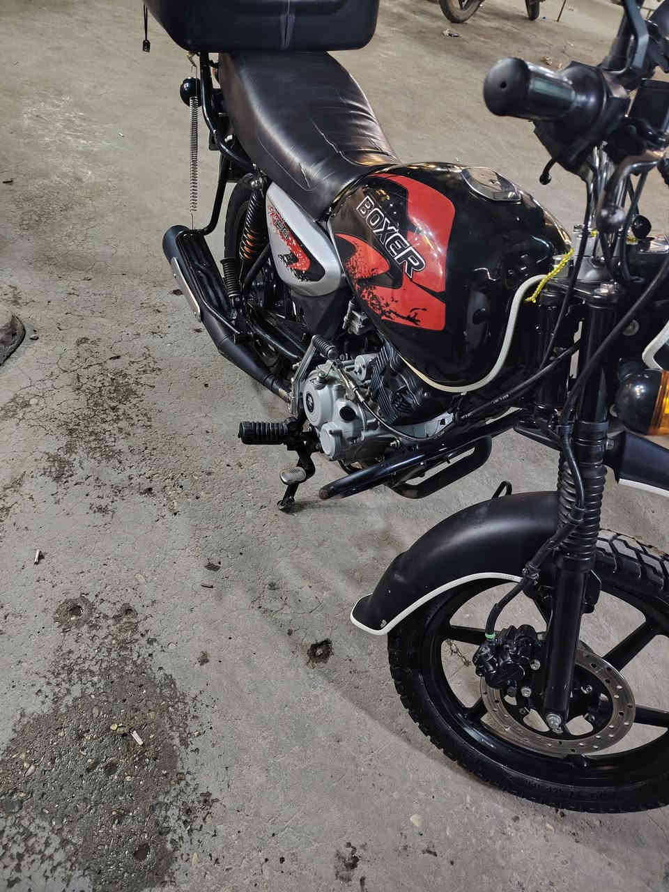 السلام عليكم دراجه بوكسر جبلي موديل 23 مرقم باسمي دراجه نظيفه وحلوه محرك ناعم السعر مليونين و200
العنوان بغداد
للاستفسار *********** واتساب
