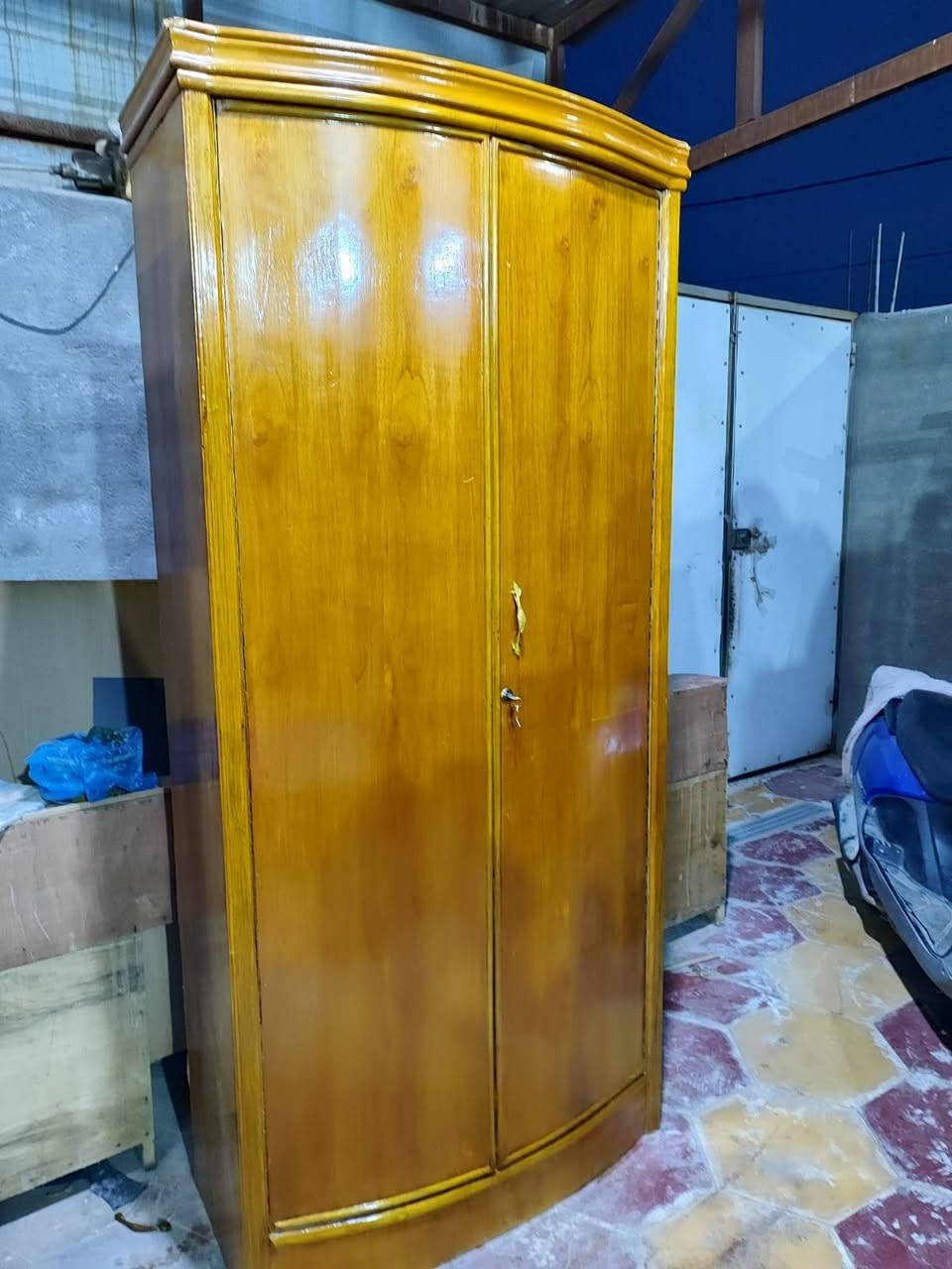 غرفه نضيفه كلش تسكام صاج داخل وخارج اخت الجديده البيع وهذا رقمي *********** السعر 750 متواجد بس علا الفيس راسني واتساب
