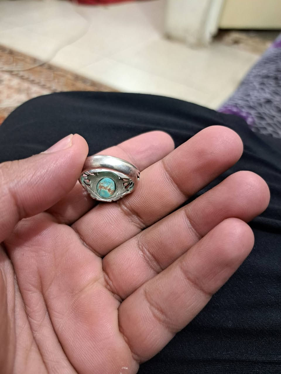 فيروز للبيع مرتب
لسعر ٣٥ قفل 🔐 
مكاني واسط لايوجد توصيل 
***********
