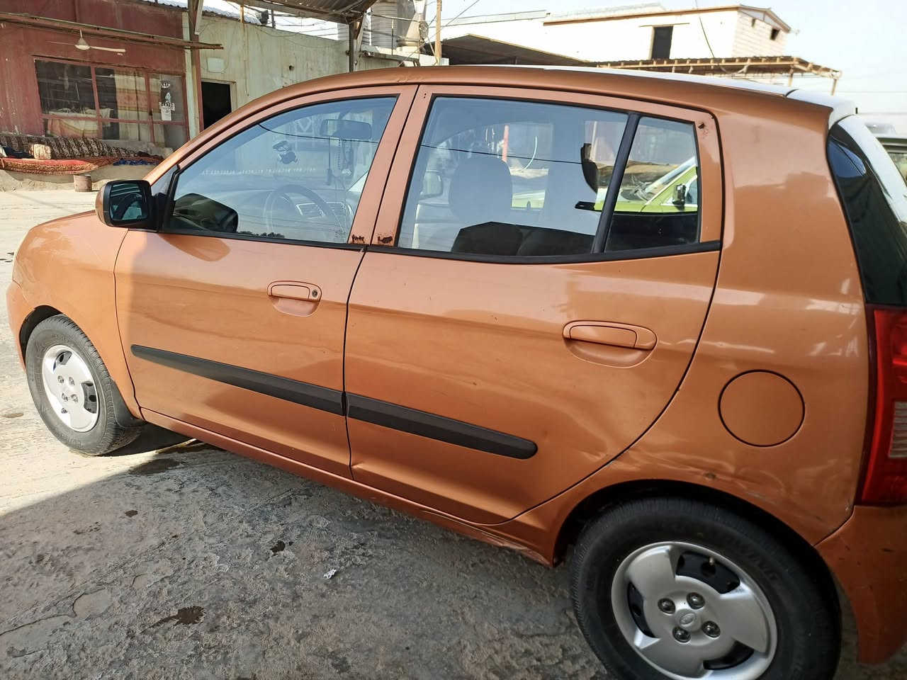 للبيع بيكانتو موديل 2006 مكفولة كفالة عامة بسمي رقم قادسية كير اوتماتيك مكينة وكير كفالة حدادية 50% تبريد عوزة كمبريسر ب100 الف السيارة جاهزة خير من اللة عليهة غرامة 100 مكان الديوانية قضاء الشامية السعر 65 وبيهة مجال للاستفسار ***********
