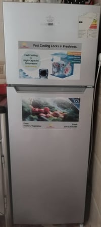 ثلاجة • جديدة • ٢٠٠لتر