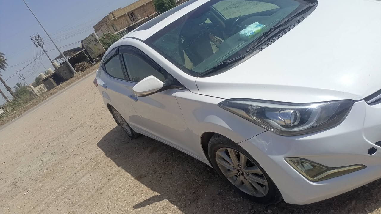 سلام عليكم لانتره موديل 2015رقم بغداد مكينه2000 تبريد ثلج كير مكينه جدد فول مواصفات سعر 112وبيه مجال ***********
