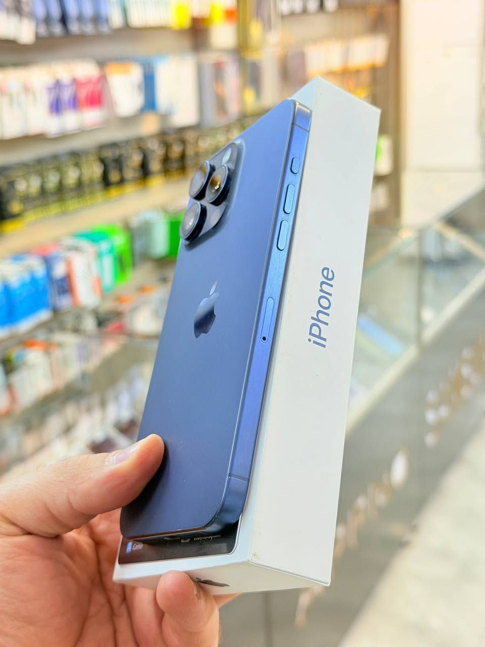 ✅  متوفر بيع بلنقد ولاقساط ✅
ايفون 15 برو ماكس ذاكره 1 تيرا  بطاريه 96 نضافه 100‎%‎ زلغ مابي هو والجديد سوه نموذج M لونه المميز كامل ملحقاته وتر بروف وبلحاسبه كله نورمال وتر بروف يعني كلشي ممبدل بي وبي وتأخذه ضمان وصل 5 ايام اي مشكله او عطل يستبدل فورا ومتوفر اقساط على مصرف الرافدين 
السعر مليون و 275 الف قفله🫩
العنوان بغداد البياع شارع 20 مقابيل علي العناب او الشيف السوري مركز الهاتف لاصلي 
📞📞***********
📞📞***********
