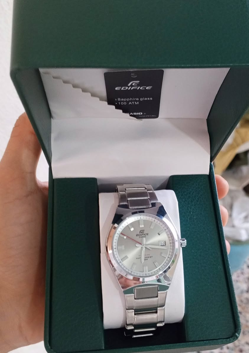 السلام عليكم اخوان ساعه نوع كاسيو فضي لقفل فراشه  ماركه معروفه وكشخه حلوه جديده ما مستخدمه سعره 55 الف
روحو شوفوه بلوكالات اغلاء من هذا السعر بس متوازي ع بيعته
رجاءً لما يعرف بلماركات لا يتعبني


**إذا كنت صاحب هذا الإعلان وتريد حذفه لأي سبب، رجاءا أرسل رسالة إلى الدعم الفني**