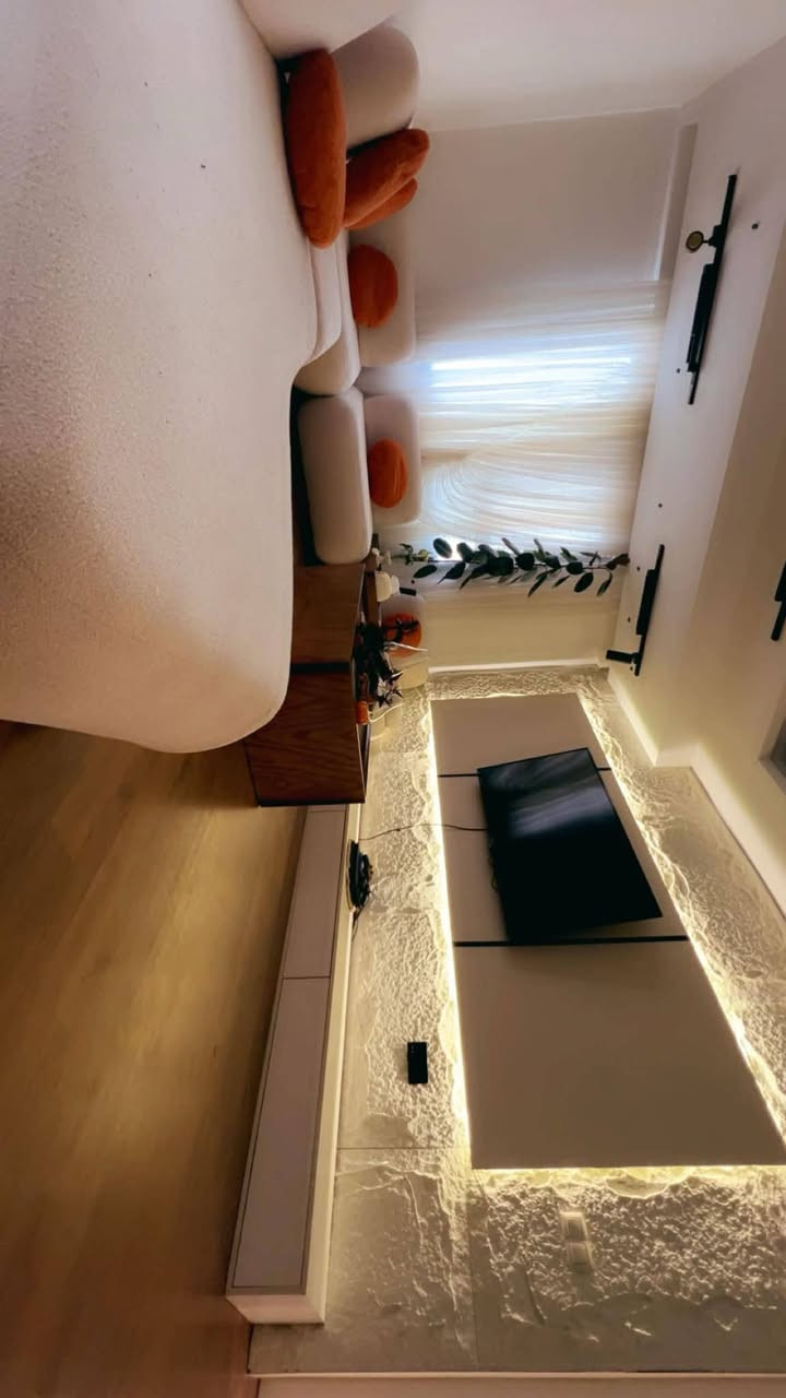 شقه للبيع في مجمع كنجان لايف (في اربيل ) 
(نظام اقساط)
مساحه 126 متر 
مؤثثه اثاث كامل مع ديكورات واجهزه كهربائيه كامله 
غرفتين وصاله ومطبخ معزول ومخزن 
للاستفسار الاتصال على الارقام التاليه واتس اب 
***********
***********
***********
ليان جان
