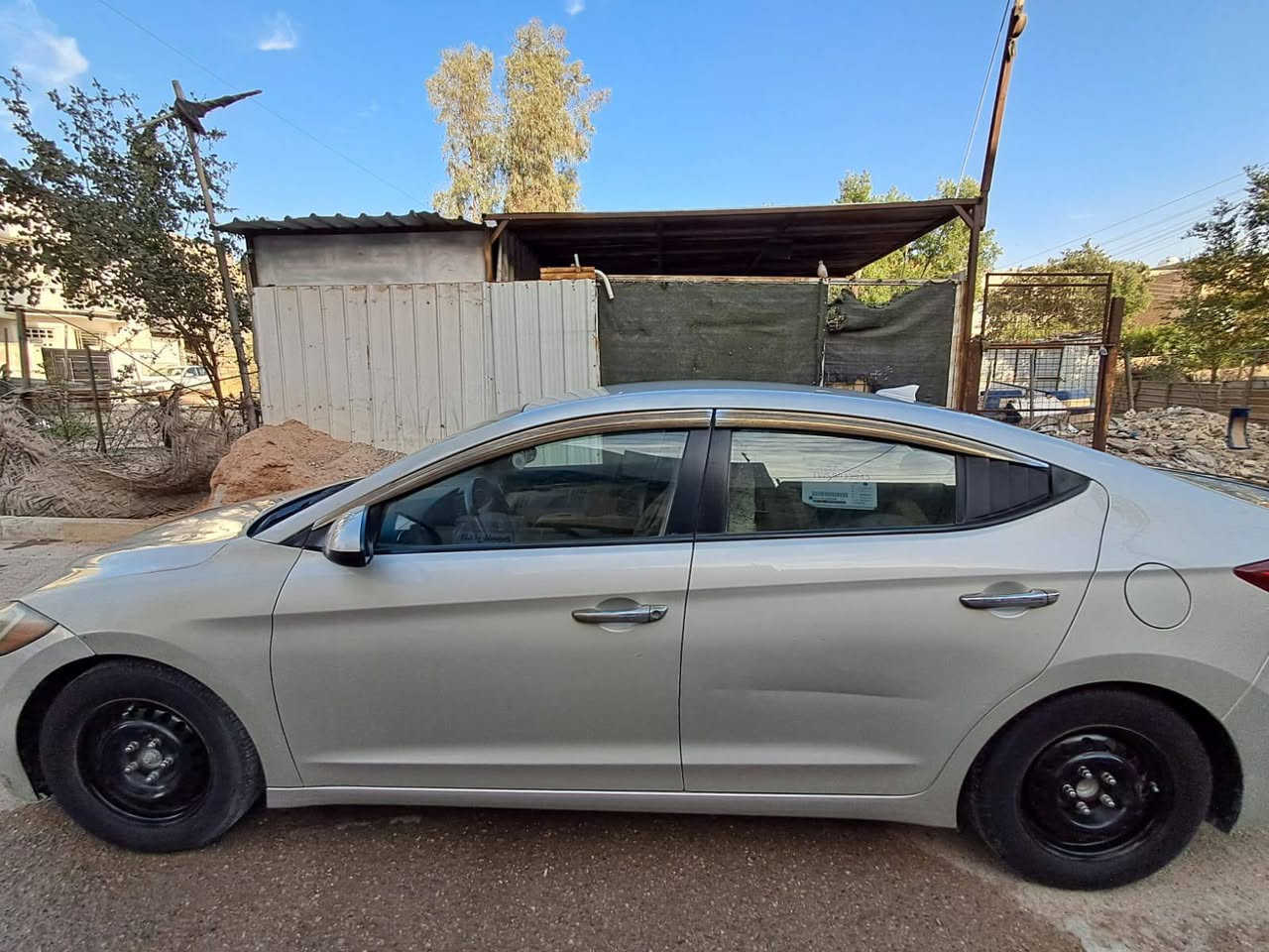 #الالنترا موديل 2017 حادثها سطحي مبدل بنيد وجاملغ ماشية 60الف باسمي تحويل ثاني يوم سيارة خير من الله كاملة ما بيها اي نقص ومكفولة من كلشي مكانها بغداد رئاسة العبيدي السعر (125 ) ***********
