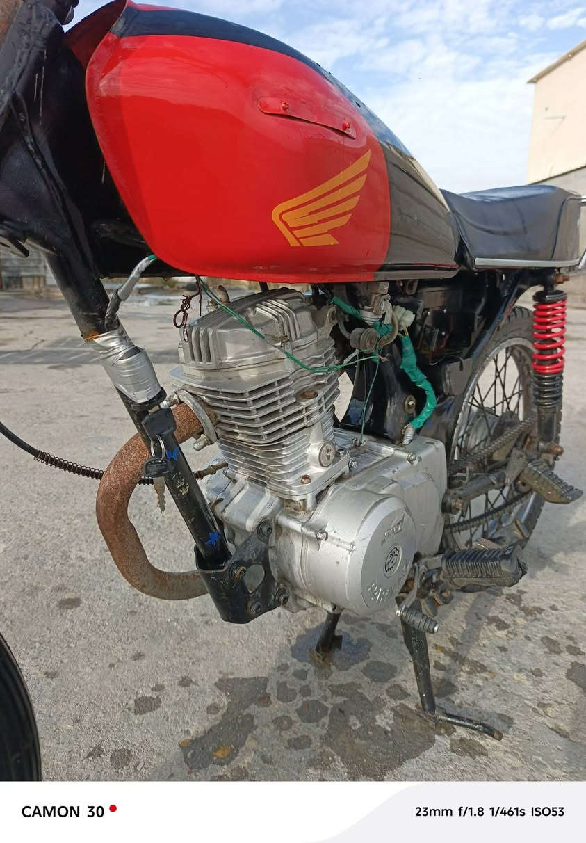 دراجه ايراني جاهزه مجهزه مكينه ناعمه نهضه قويه معدل فول نضافه حلوه دبلات جدد ٢٧٥ رقمي ***********
