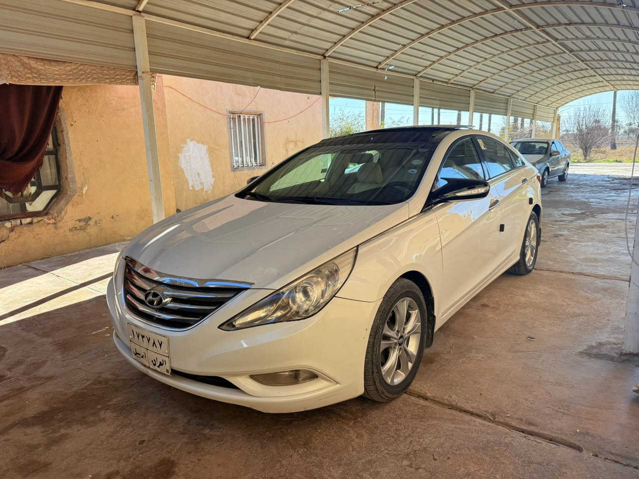 سونتا 2011خليجي فول موصفات بصمه بيه الجاملغ الخلفي صبغ بدون دواخر وربع البنيد. كير محرك جدد شرط سياره جديده ماتصرف عليه كلشي. مكان السياره صلاح الدين قضاء بلد  السعر120وبيه مجال بسيط ***********
***********
