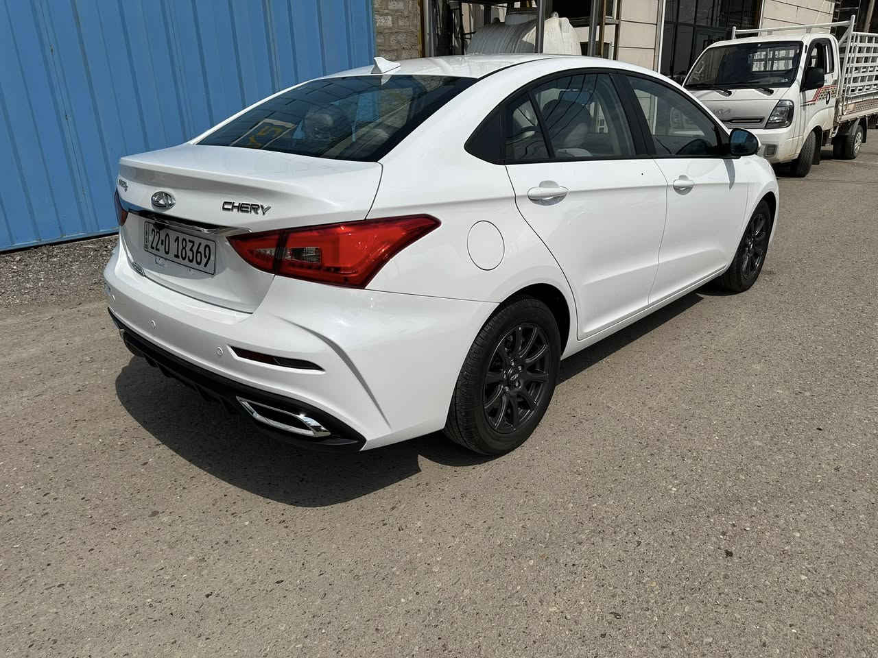 للبيع شيري اريزو 5 
للبيع فقط بدون مراوس 
شيري اريزو 5 موديل 2025 
مكينة 1500 cc تنفس طبيعي 
سيارة زيرو ماشيه 1300 فقط 
رقم اربيل باسمنه 
كفالة من كل شي 
مغلفة كشنات + كامرة خلفيه وتسجيل اضافة 
داخل الضمان 6 سنوات او 200 الف كيلو مع دفتر الضمان 
سعر السيارة 112 ورقة ،، 11,200 وبيها مجال 

مكان السيارة شارع فلسطين
***********
