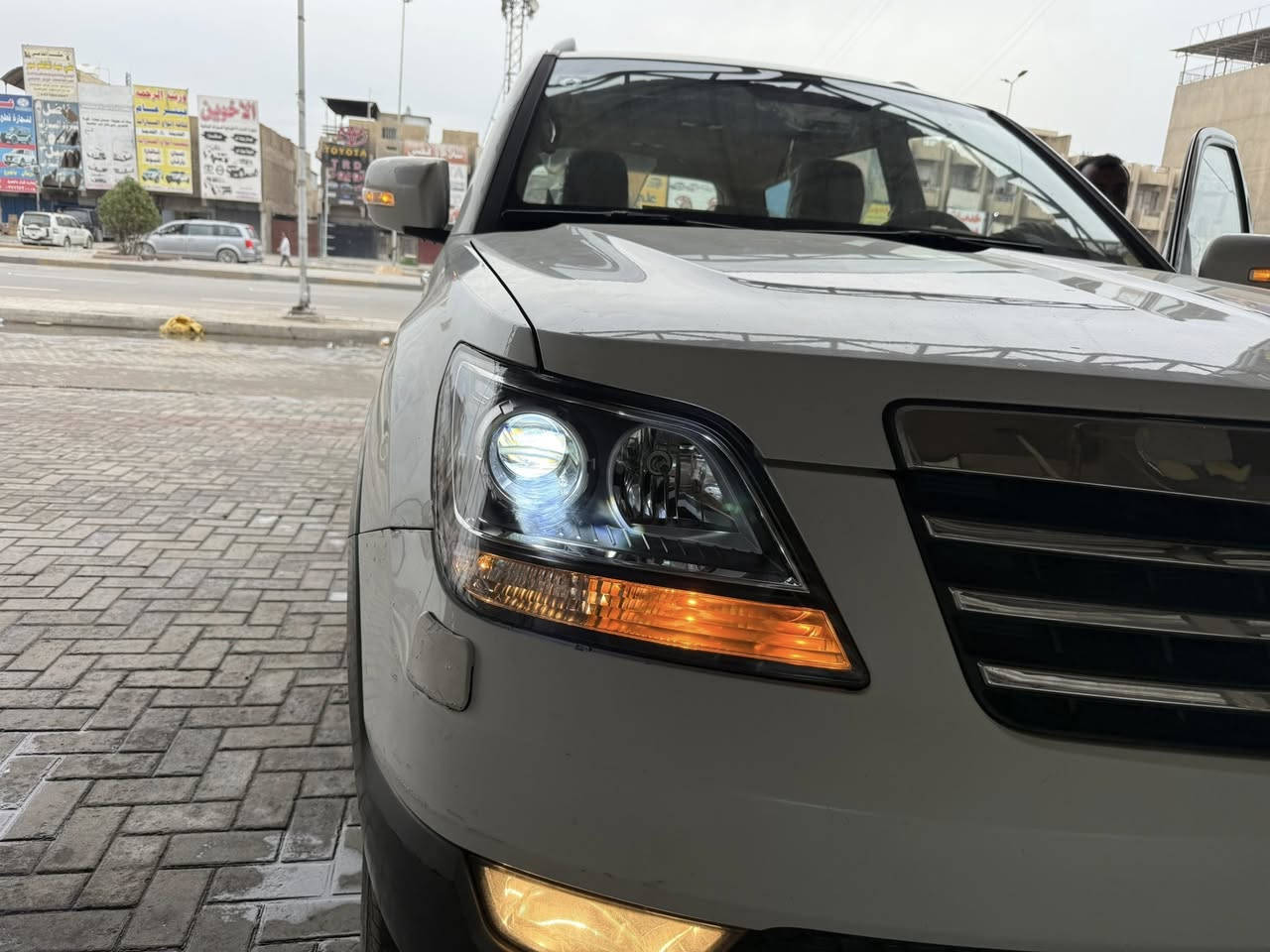 السلام عليكم تبديل جام لايت +عدسات ضمان لمدة سنه بالعدسات بسعر ٣٠٠ الف  (جام+عدسات) 
العنوان 
الفرع الأول / بغداد/ الطالبيه/ مجاور مجسّر ٨٣
*********** أحمد السعدي 
الفرع الثاني /ديالى/ جديده الشط/ مجاور مطعم سامان السياحي 
*********** مصطفى السعدي
