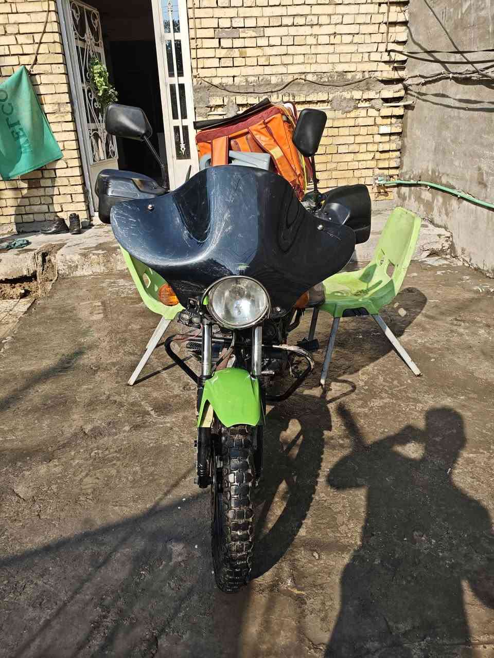 سلام عليكم 
دايوان موديل 2023لون اخضر 
مكينه كفاله كفاله كفاله برغي ما مطخوخ عليه دراجه شويه بيه نواقص خفيفه كهربائيات كله شغله ما بيه اي شي رقم واسط بس تحويل بغداد سعر18000مليون أو ثمنميه رقم متوفر واتساب ***********1
