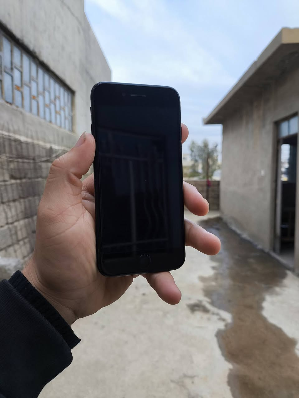 📱 iPhone 7 – عادي
💾 32GB
🔋 بطارية 100% (مستبدل أصلي)
✨ الجهاز نظيف وشغال 100% بدون أي أعطال
📶 تك سيم شغال طبيعي
📸 كاميرات شغالات – تصوير زين ومقبول
🔐 بصمة شغالة طبيعي
🔊 صوت واضح ونقي
📳 هزازات شغالات
💰 السعر: 40 ألف فقط (سعر مناسب مقابل الحالة)
📍 الموقع: موصل – ايسر
📞 اتصال مباشر: ***********
📩 أو خاص
