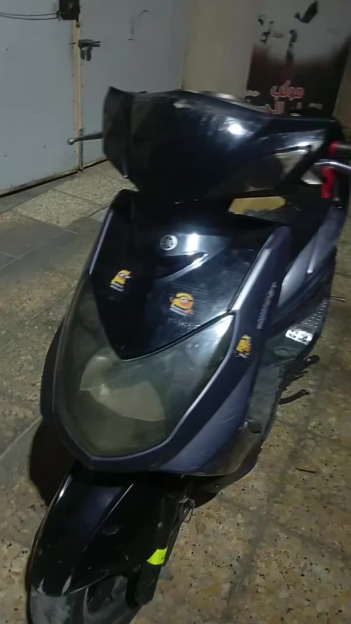 السلام عليكم دراجه سكنس فحل كابريتر للبيع شوفت عينك نضيف خير من الله شلعه ومعدل السعر 550العنوان الشعب حي الجزائر الارقم ***********
