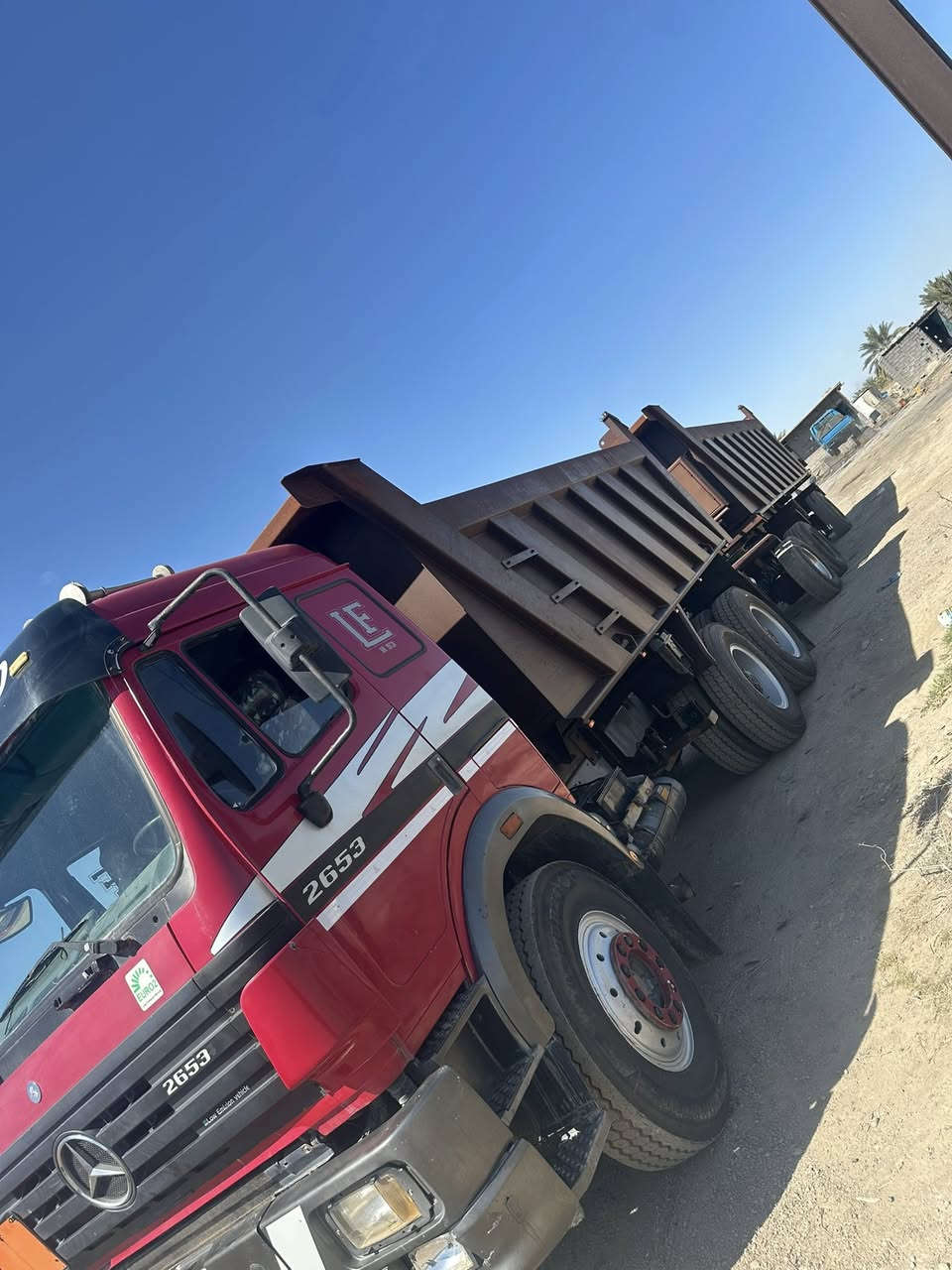 مقطوره للبيع  تريد راس واحد تريد لعاربانه واحد ماكو مشكله ماكن سياره بغداد /مكيانه 53/كير 220مجموعه جياف/راس تخم تاير لعربانه ما بيه لاا تاير ولا ويل /وشراي خابر ودلل ***********
