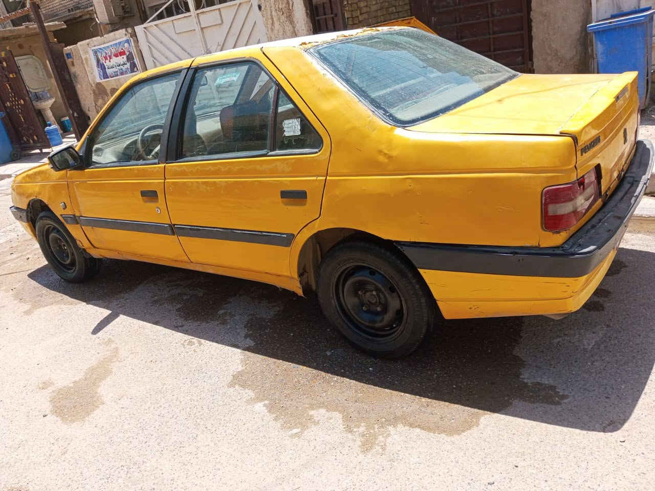 سلام عليكم بيجو لميس موديل 13 سياره مكينه وكير بل كارتون اكلج جديد كهربياته كله شغاله سياره مال شغل الله شاهد علا باب الله رقم الماني سنويه عضم صاحبه ابو سنويه موجود بس عليه هيه وكرامه ماعرف شكد ابيع أهل موجود لا دكلي شكدعليه ولا ابد واقع حال ابيع السعر 15ورقه مكاني بغداد الزعفرانية وهذا رقمي *********** رقم سياره بغداد
