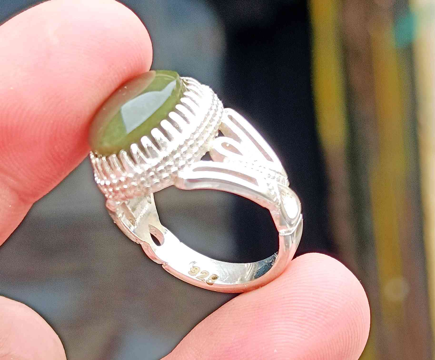 سلام عليــــــكم 🫷🏿👇👇رمضان مبـارك 

تحفه فنيــيه(يشــم يماني ذمه)قطعة تخبل

صياغه يدويه فضه مختومة(925)
قيــــــاس الخاتم(20..21)

يوجد توصيل بدون مراوس او حجز مكاني سماوه سعـــره مع التوصيل(30)🔒🔒


**إذا كنت صاحب هذا الإعلان وتريد حذفه لأي سبب، رجاءا أرسل رسالة إلى الدعم الفني**