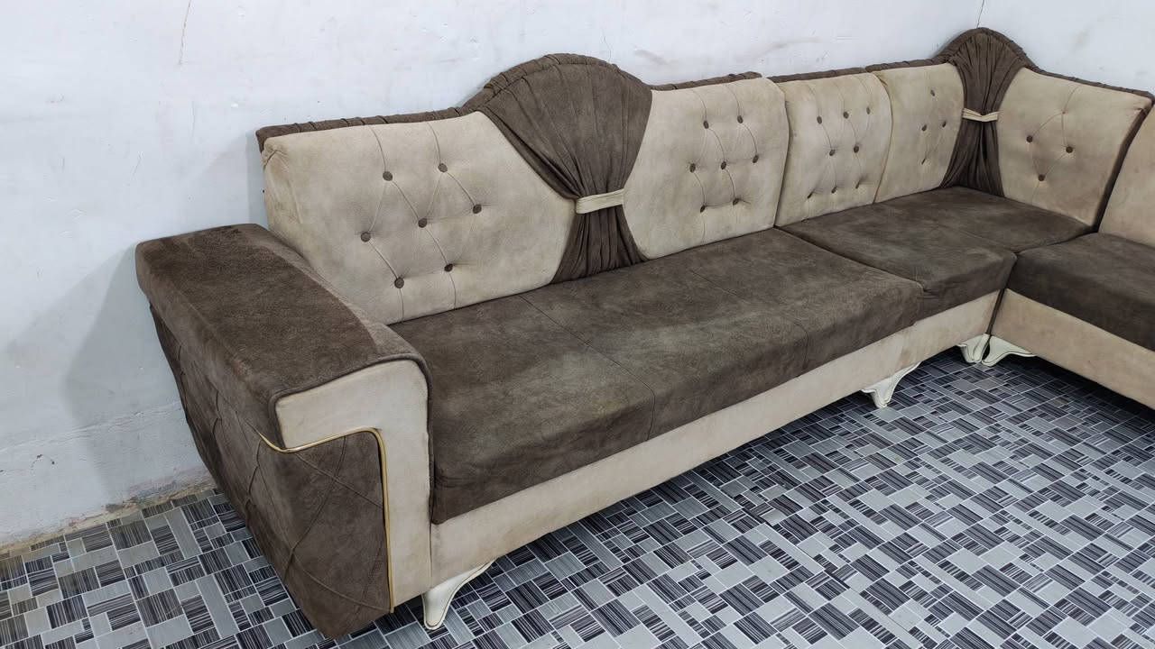 ديوان للبيع تزكام كلش نضيف 10 مقاعد السعر 250العنوان كربلاء حي العامل يوجد توصيل داخل كربلاء الستفسار ***********
