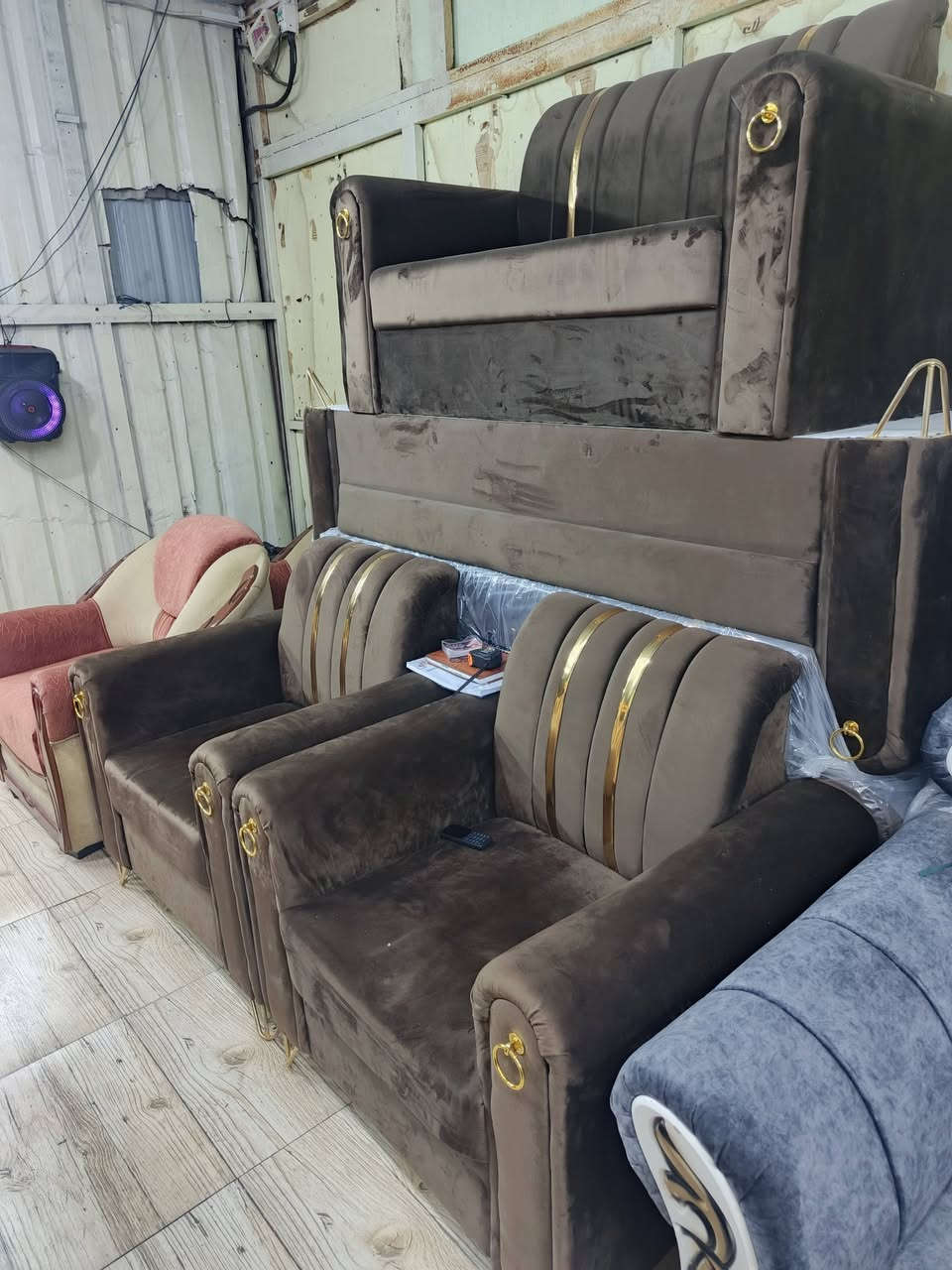 #يقدم معرض نور الامير بتخفيضات 
#التخامه باسعار مناسبه 
#العنوان كوت العزه 
#ملاحظه نستبدل القديم بالجديد مع فرق 
#ويوجد لديناا دوشمه التخامه ودولوين 
#الاستفسار اكثر مراسله الصفحه او تصال بالرقم التاليه 
👈🏻***********
***********👉🏻حيدر البدري 
@اشاره
