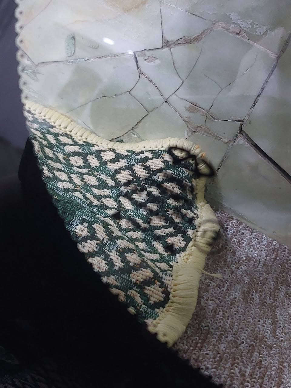 السلام عليكم كير شيري لبيع ضمان
وجامه شيري بلادي اصليه 

مكاني نجف 

***********
