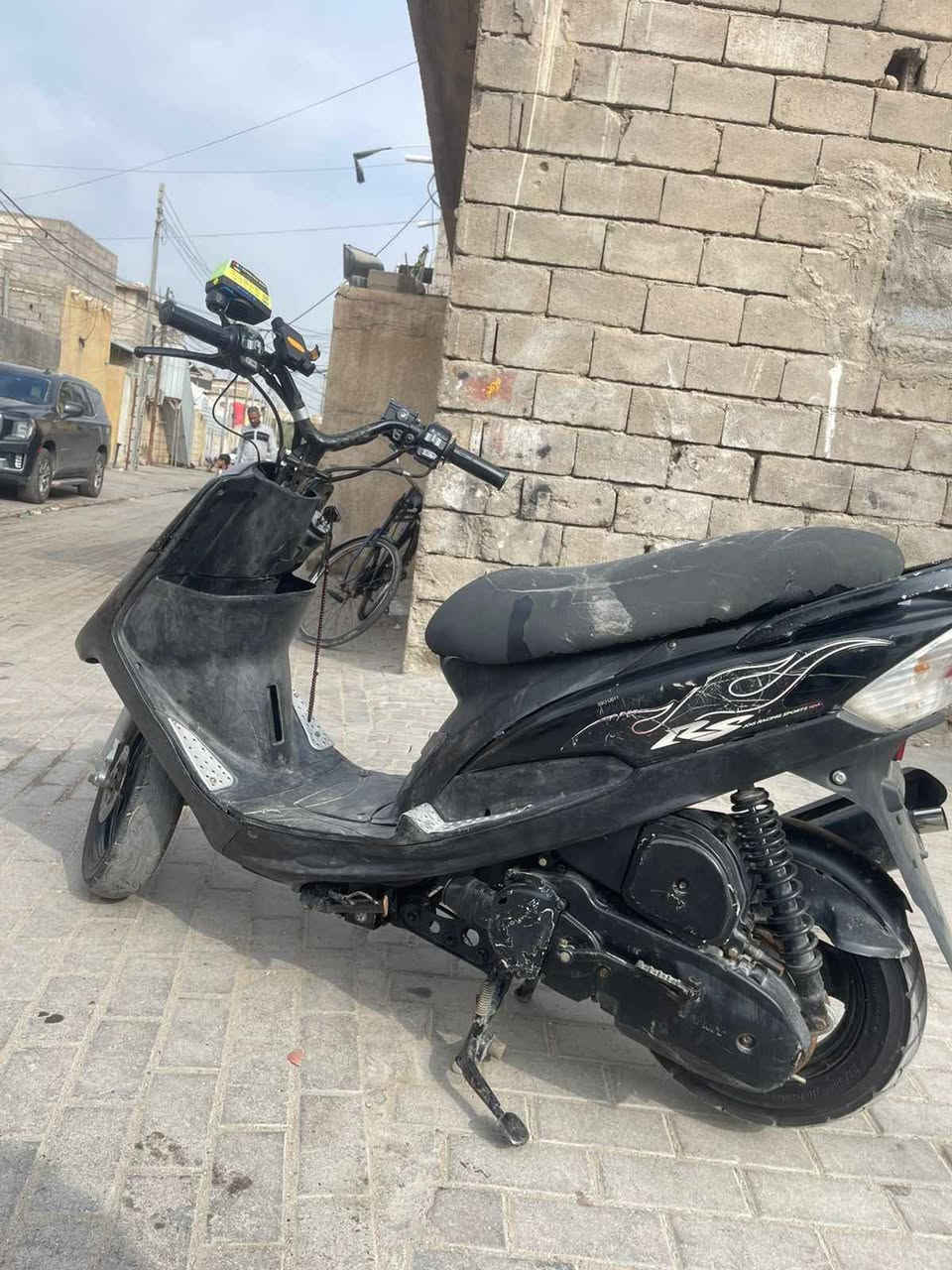 دراجه كامله نضيفه مكينه مبدل فقط ولفات كفرات كلهن اصليه مختمات ماناقصها شي. كهربائيات كلها شغاله سلف اوهندر سعر 550 عنواني البصره  رقمي *********** البصرة, العراق
