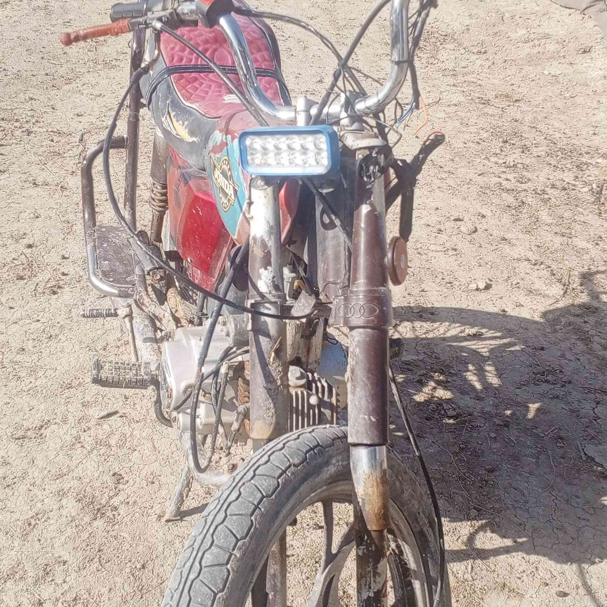 السلام عليكم دراجه للبيع كلك المكان بابل الحمزه الغربي الخميسيه
الاستفسار الاتصال على الرقم ***********
