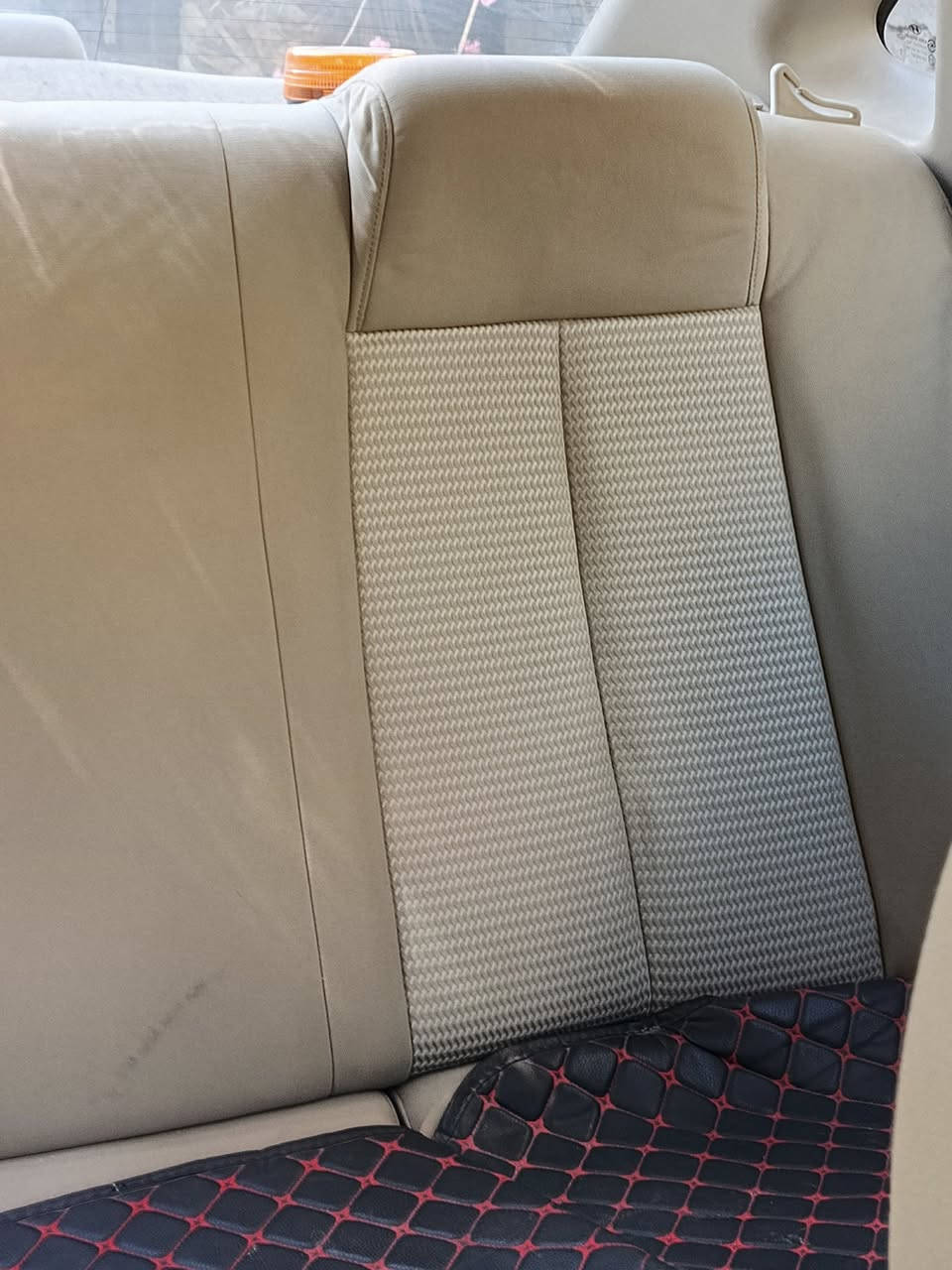 السلام عليكم
انترا البيع 
موديل 2011
خليجي
رقم دولي مميز بسمي مصفرة هيئة وغرامات
قبل سبوع صفرتها
مكينة وكير كفالة
حدادية وكهرباء كاملة تخم تاير 
نوع المحرك 1600دكشن عالي
حادثة جنطة 
مكاني بغداد النهروان
***********
السعر 88بيها مجال شي بسيط
