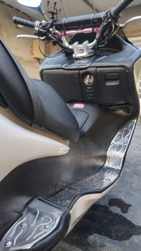 للبيع مستعجل ٩٥٠ وبيها مجال كامله مكمله ما عدا الضربات الخفيفه جاهزه ل...