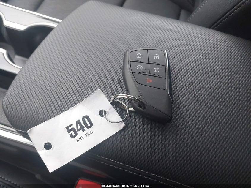 كار سنتر _ Car Center

للبيع 🚘

Chevrolet Equiniox. 2025 💞

📍 عداد المسافة : 4.000
✅ حالة السيارة : تعمل وتسير

السعر :10.800 🔥

العنوان : واسط _ الكوت _ شارع النسيج _ مجاور المعهد البريطاني

📞 للاستفسار :

*********** ( كرار العبيدي)
*********** ( حمزه فائز)
