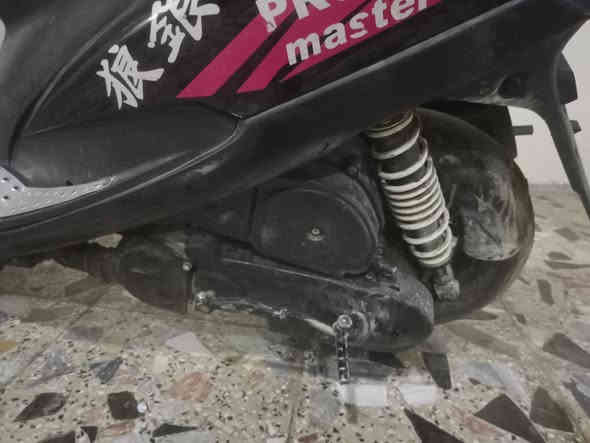 السلام عليكم ماكس للبيع دراجه نضيفه نقصها باتري وستان بلنص سعر450مكاني بغداد الجديده***********
