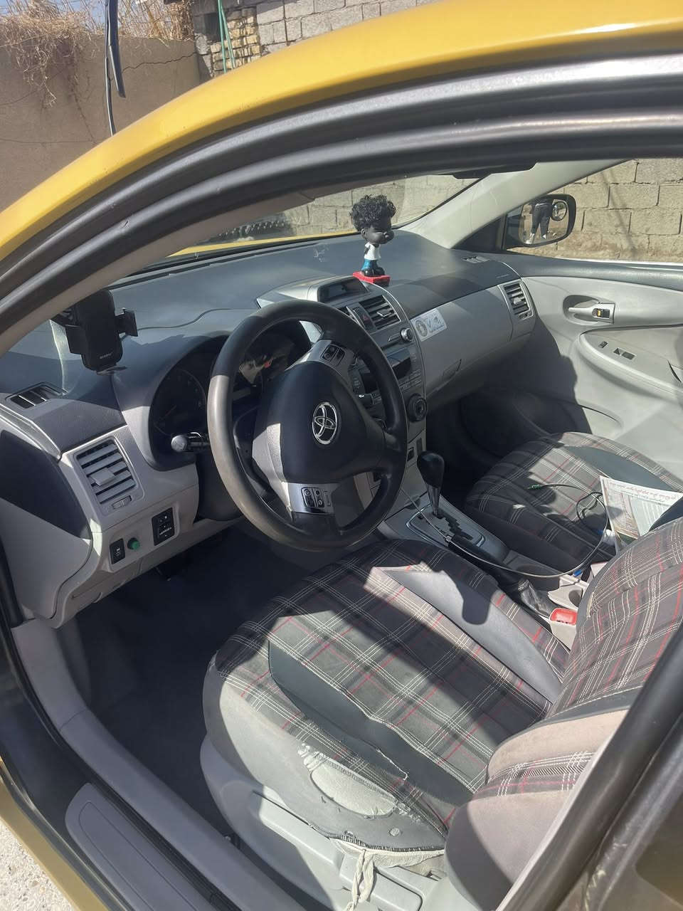 السلام عليكم كورلا 2011للبيع وارد أمريكي السعر 115$وبيها مجال السيارة احله من الصوره اخوان مامتواجد ع فيس الرقم  ***********العنوان بغداد ابو غريب
