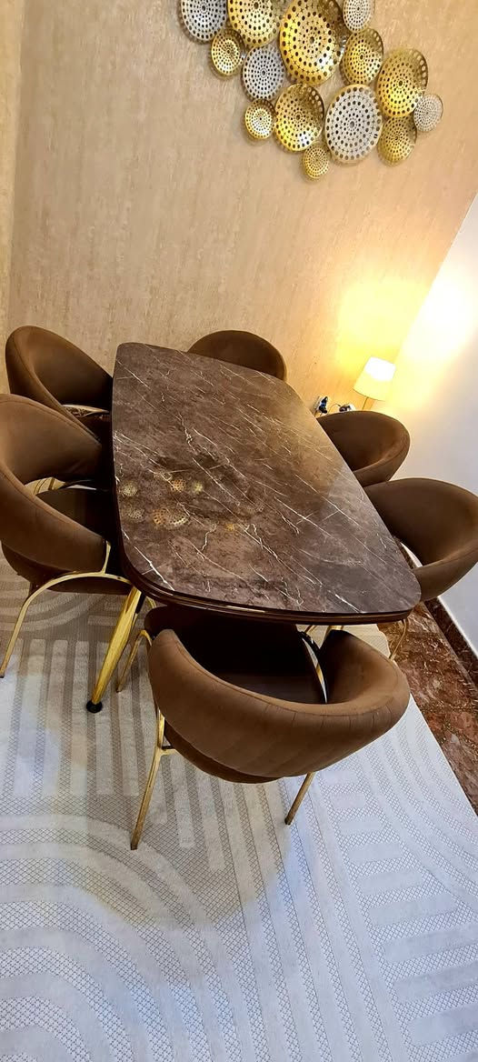 السلام عليكم...ميز طعام وياه ست كراسي استعماله قليل.. نظيف ولونه مميز  وبحاله جيده جدا .وياه الكراسي خامتها حلوه وسهله التنظيف..مكاني بغداد رايدته قفل ب ٢٠٠ الف ولايتوفر توصيل.


**إذا كنت صاحب هذا الإعلان وتريد حذفه لأي سبب، رجاءا أرسل رسالة إلى الدعم الفني**