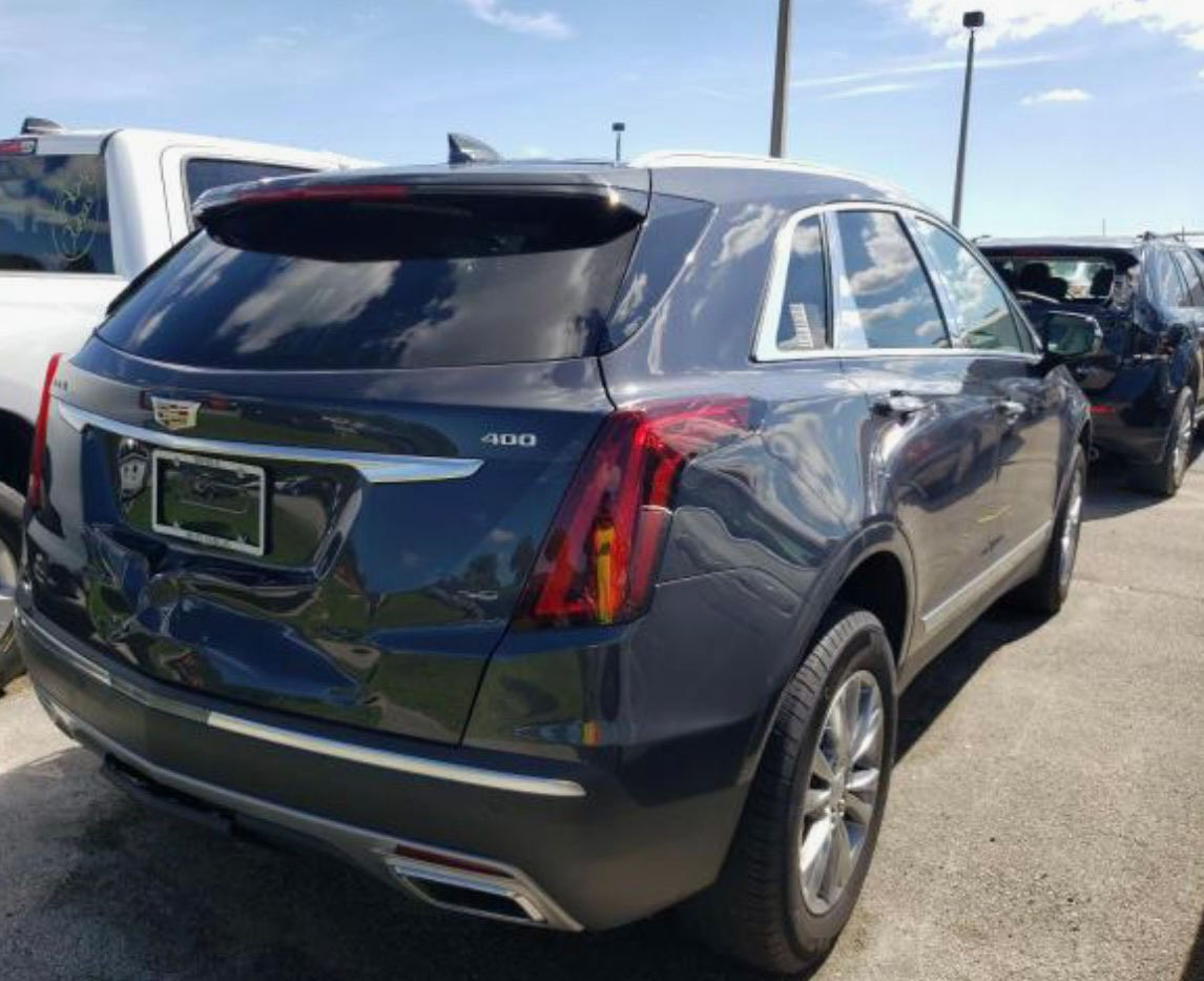 للبيع كديلاك XT5 موديل 2021 غرق ولسياره طافيه بس سويج تفتح ابيعه ع وضعه لسياره فول1/1 منفيس بسمي بدون رقم 
السعر تجي تقيم بل يرضي بي الله وتاخذه مكاني بغداد ***********
