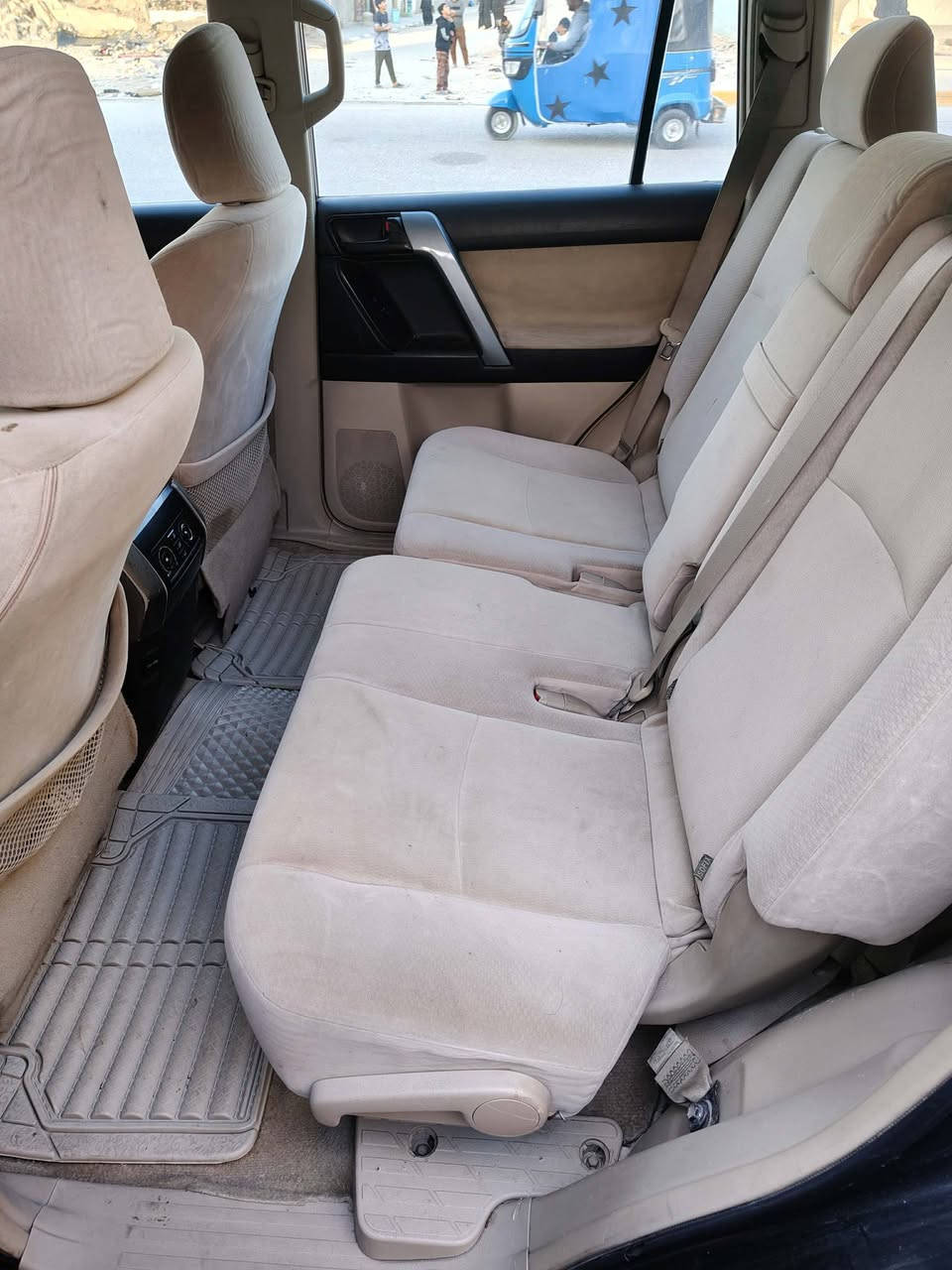 السلام عليكم برادو موديل 10 عددالاصطوانات 4 جاهزة سعرها 180 مكاني كربلاء ***********
