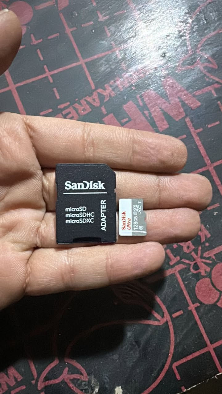 السلام عليكم
📌 رام SanDisk أصلي – سعة 128GB

متوفر رام SanDisk microSDXC 128GB أصلي، مناسب للهواتف الذكية، الكاميرات، أجهزة المراقبة، الداش كام وأجهزة التسجيل.

يجي وياه Adapter حتى يشتغل على كل الأجهزة اللي تدعم SD.

 المواصفات:

 • سعة التخزين: 128GB

 • النوع: microSDXC

 • السرعة: Class 10 – UHS-I

 • يدعم التصوير Full HD و 4K

 • مقاوم للماء والصدمات والحرارة

 • جودة عالية واعتمادية ممتازة

سعره بالسوك ٢٢ الف 

اني بضاعتي امزون وعارض الواحد على ٧ الف

الكمية مفتوحة والي يريد ياخذ جملة اله غير سعر 

الحجز على هذا الرقم واتساب 

***********

