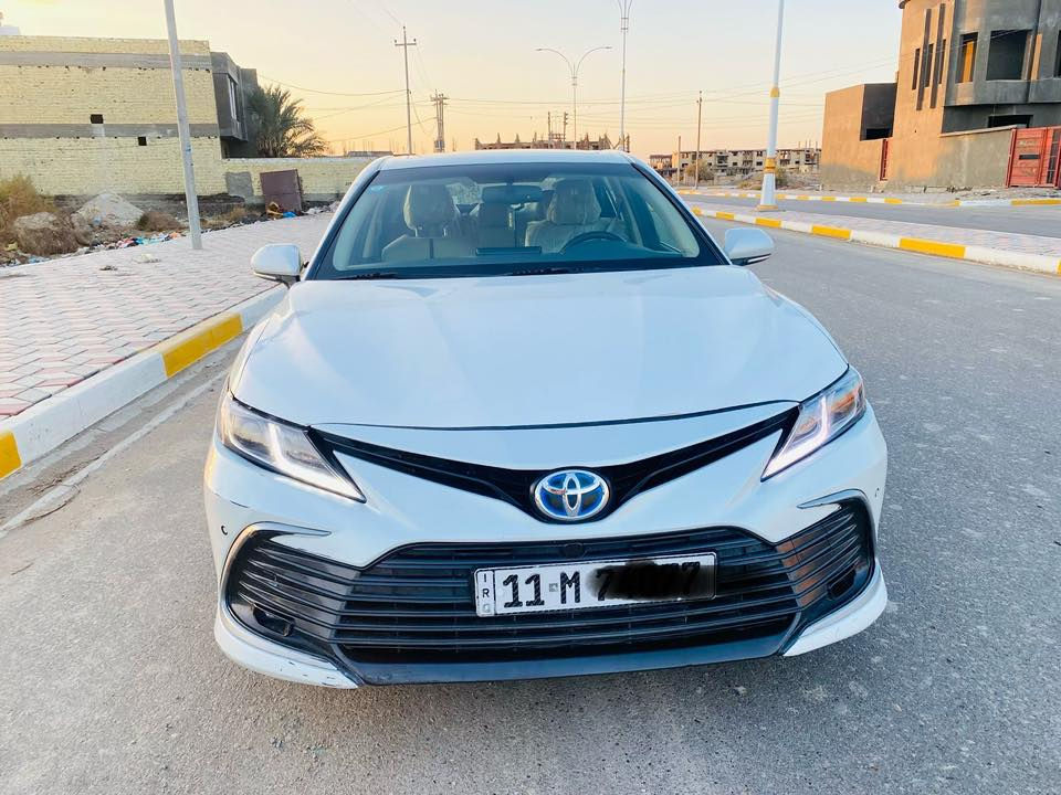 كامري 2023  خليجي عبد اللطيف 
بيها ضمان خمس سنوات 
GLE  هايبرد فول مواصفات 
بيها بارد بجهة السائق 
* السيارة مطلوبه اقساط  بعد ست اشهر تكمل البائع يتعهد بالمداور بعد الست اشهر  
السعر  190 ورقه قفل 
تواصل واتساب ***********
