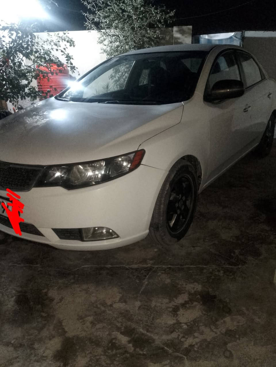 البيع ادوات كصه جنطه مديل ١١ سياره جديده حيل حلوه بانزين مكان سياره بصره سعرها 50 بيه مجال ***********
