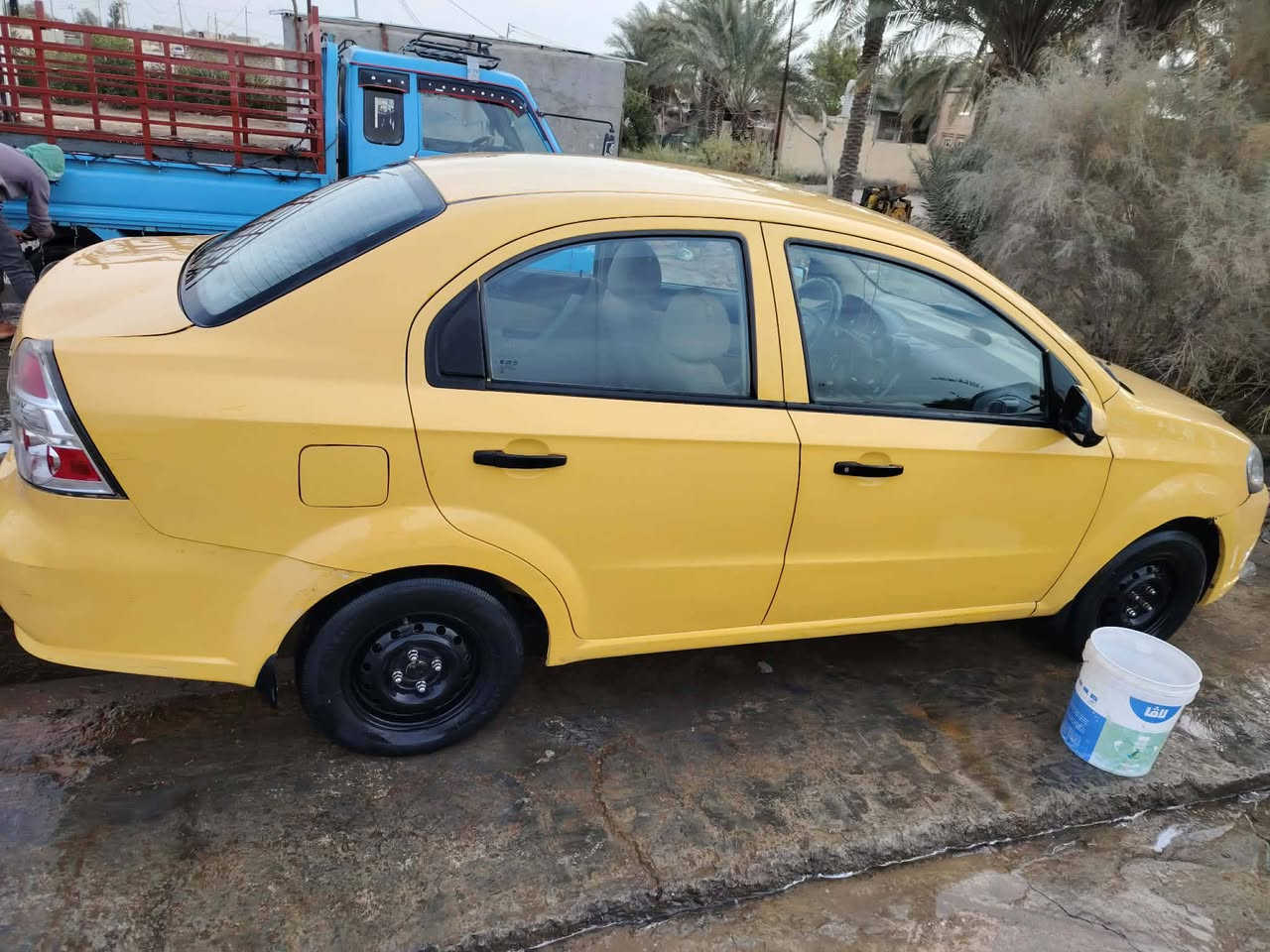 السلام عليكم
افيو للبيع موديل ،2011 وارد خليجي 
شركة عامه أصل صفر بلادي 
بيه شبر بارد ب جاملغ الايمن لا فتح لا تبديل لأ صبغ 
والباقي كفالة عامه مكينه لا تنقيص لا تبخير مكينه كير تخم تاير حدادية كله جديده تبريد ثلج كهربائيات كله شغال مكينه مفتوح فول اتوماتيك الاستفسار على هذا رقم ***********
