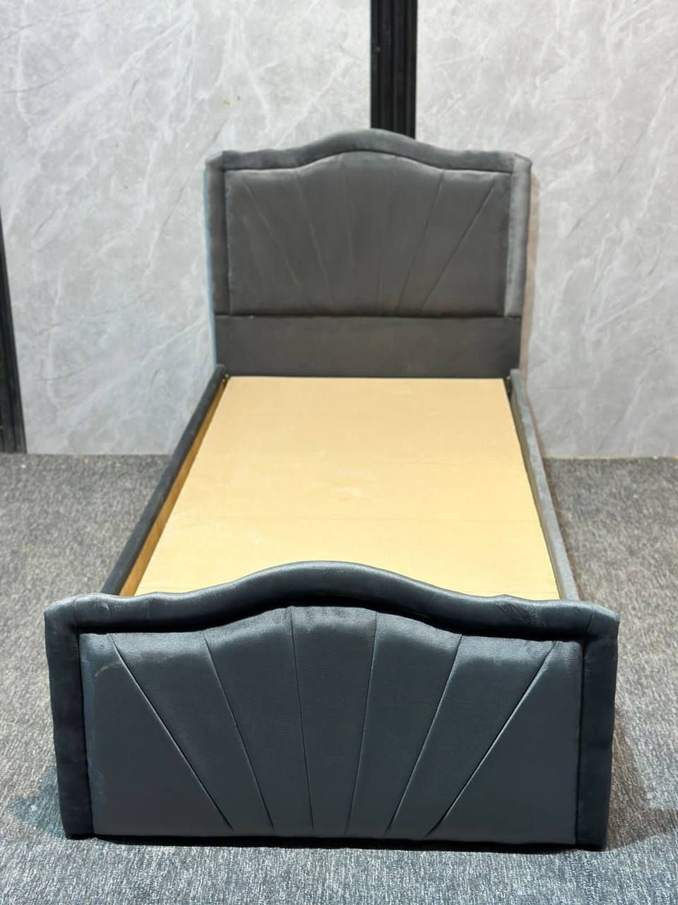 سرير دوشمه عراقي 
#قياس 90 في 190


**إذا كنت صاحب هذا الإعلان وتريد حذفه لأي سبب، رجاءا أرسل رسالة إلى الدعم الفني**