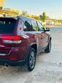 جيب كراند شيروكي  موديل 2021 مكينة 3600 فول تحكم  ماشية 80  السعر 240 ...